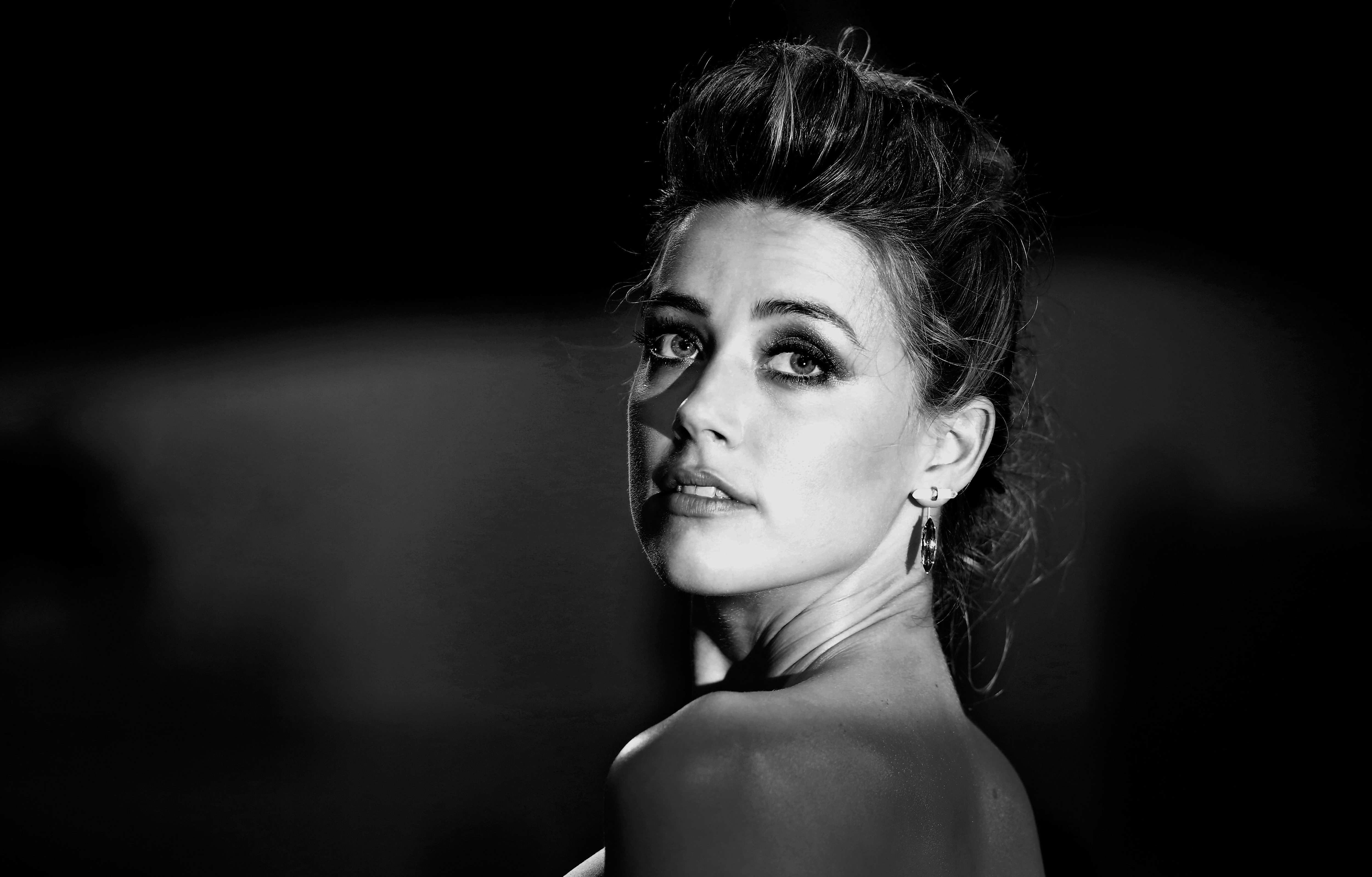Celebrity Amber Heard HD Wallpaper | Background Image