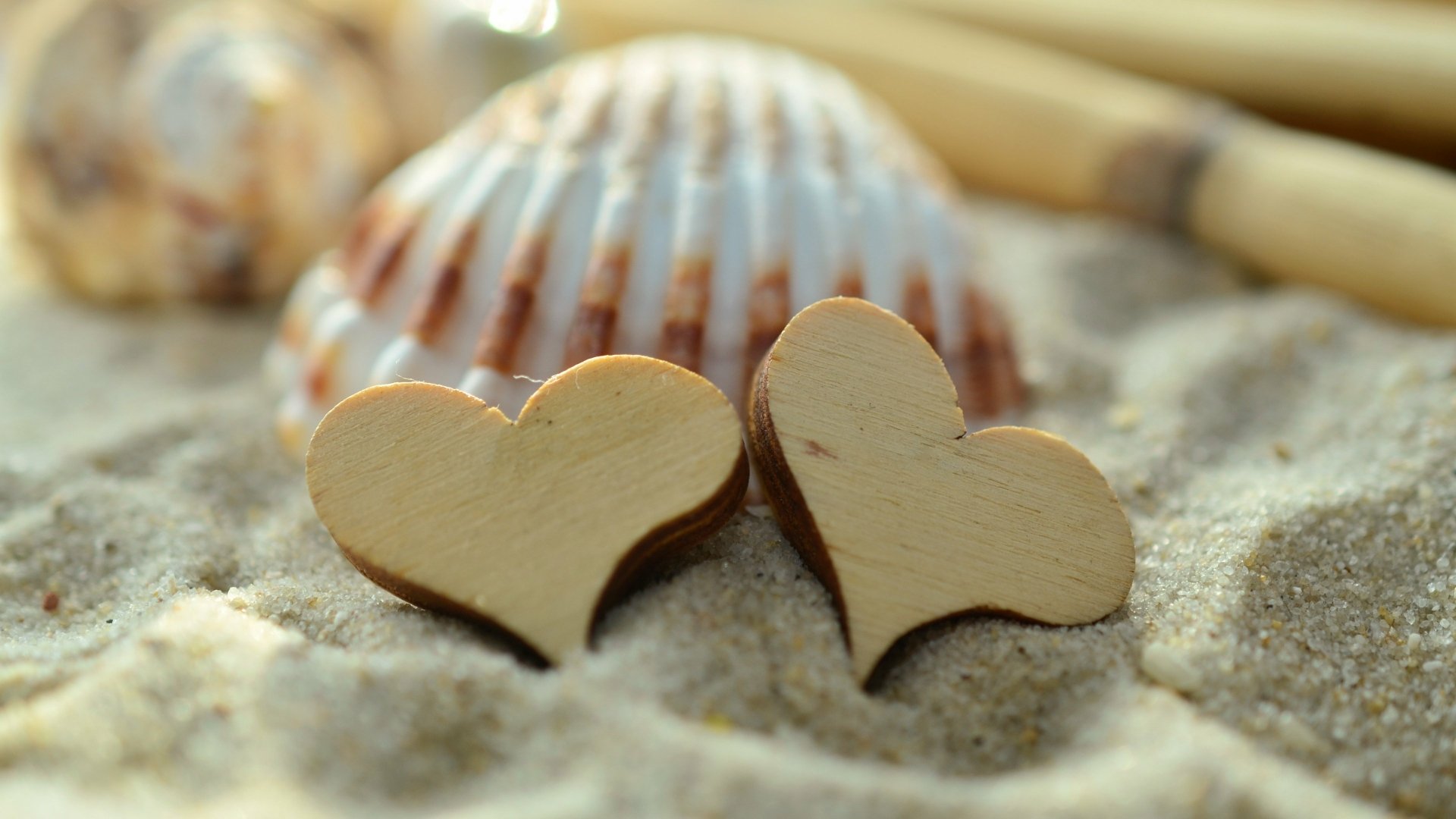Download Sand Love Artistic Heart 4k Ultra HD Wallpaper