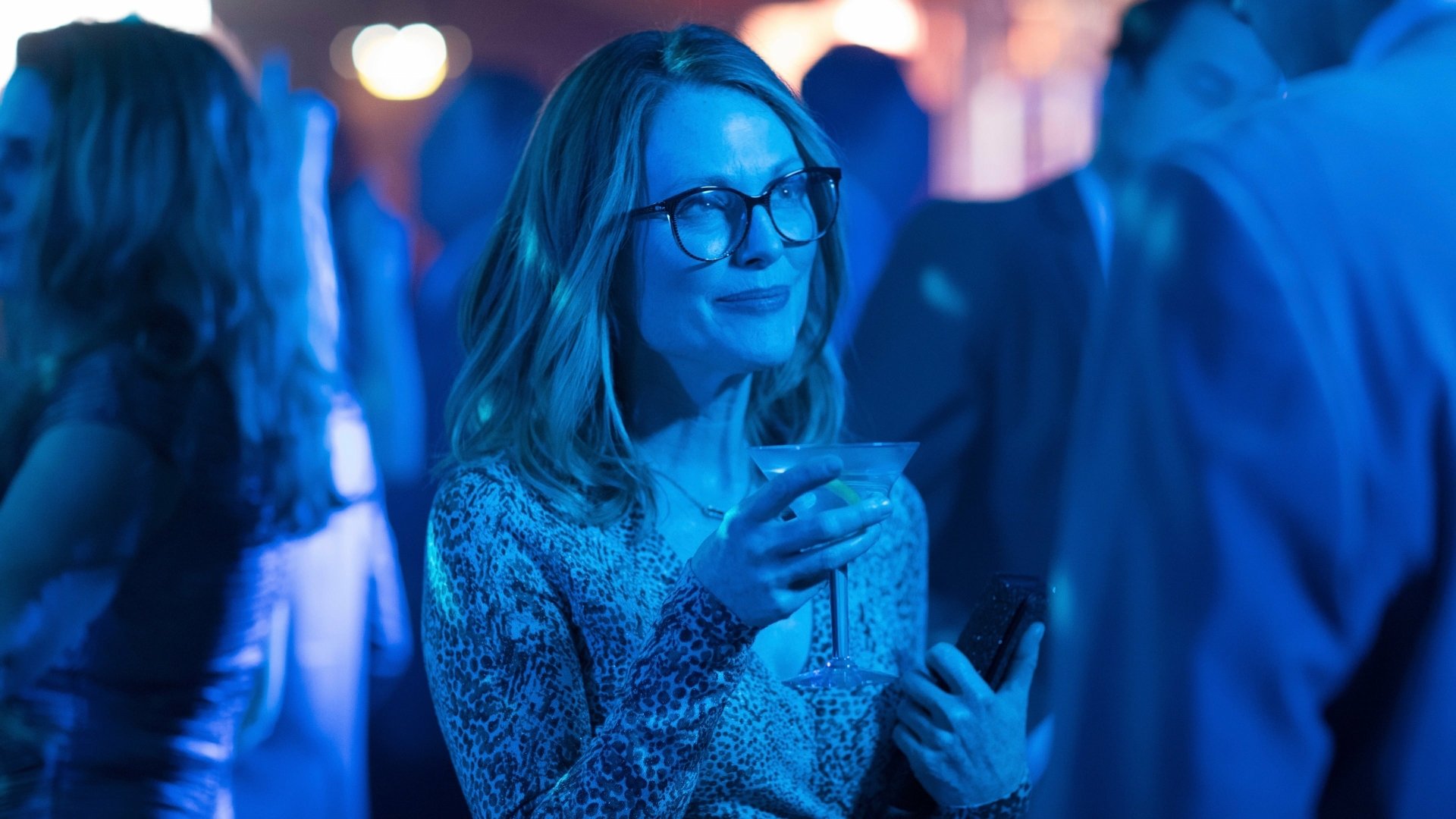 Download Julianne Moore Movie Gloria Bell 4k Ultra HD Wallpaper