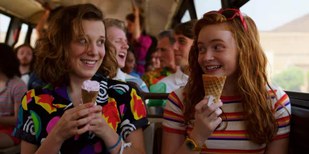 Stranger Things - Season 3 ice cream Millie Bobby Brown Sadie Sink Max Mayfield Eleven (Stranger Things) TV Show Stranger Things HD Desktop Wallpaper | Background Image