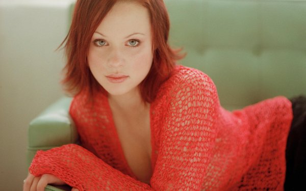 Celebrity Thora Birch Actress Redhead Green Eyes HD Wallpaper | Background Image