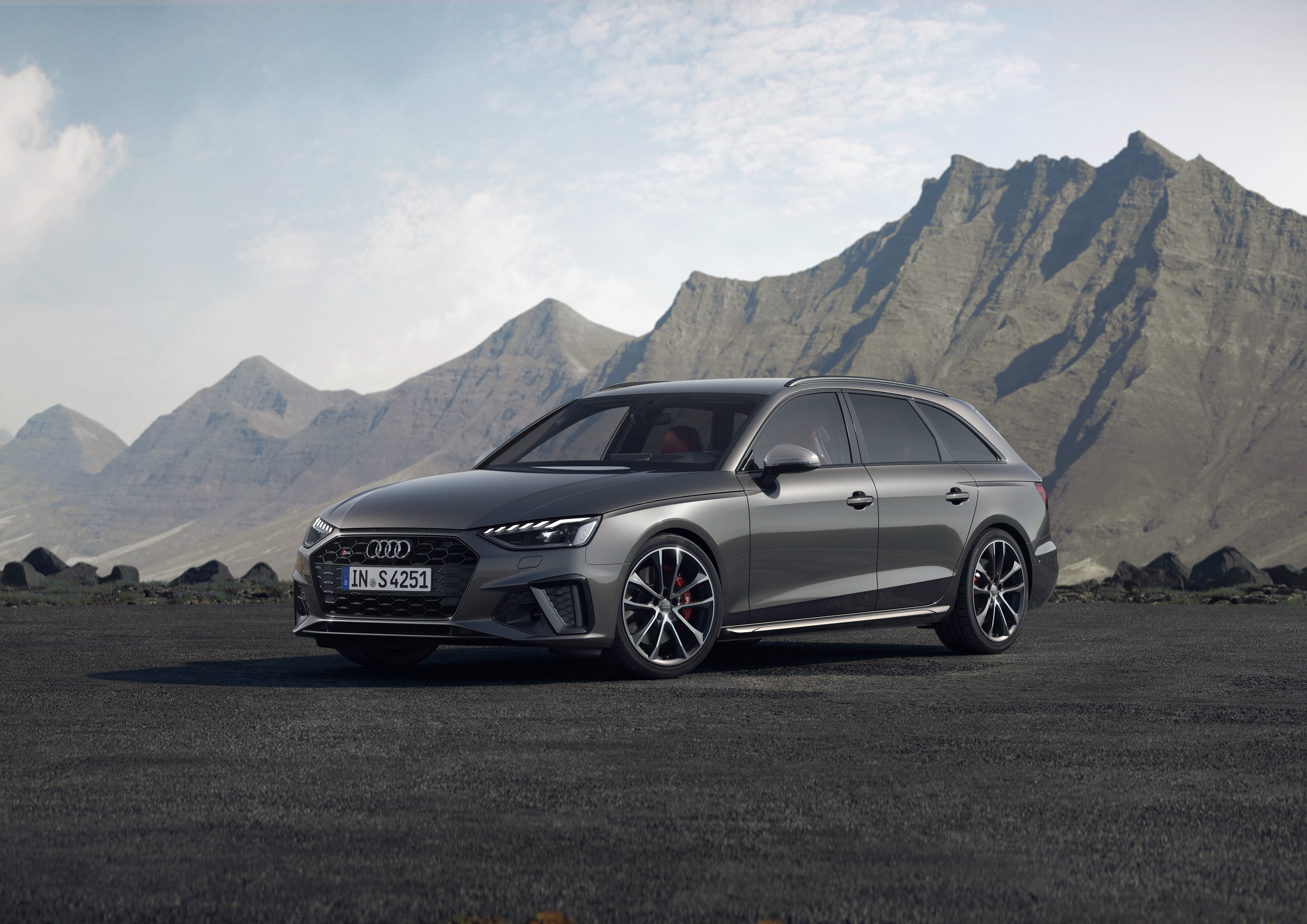 Vehicles Audi S4 Avant HD Wallpaper | Background Image