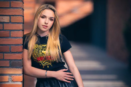 hazel eyes blonde depth of field woman model HD Desktop Wallpaper | Background Image