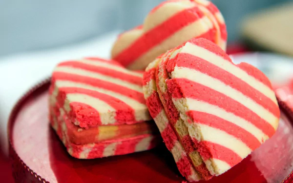 heart-shaped food biscuit HD Desktop Wallpaper | Background Image