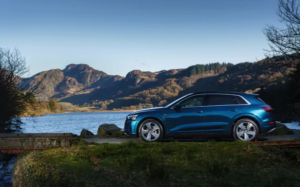 SUV car Audi vehicle Audi Q7 HD Desktop Wallpaper | Background Image