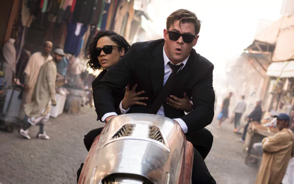 Chris Hemsworth Tessa Thompson movie Men in Black: International HD Desktop Wallpaper | Background Image