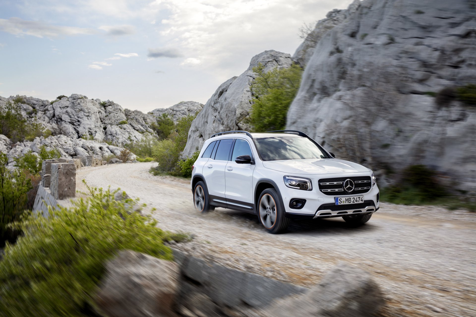 Download SUV White Car Car Mercedes-Benz Vehicle Mercedes-Benz GLB-Class 8k Ultra HD Wallpaper