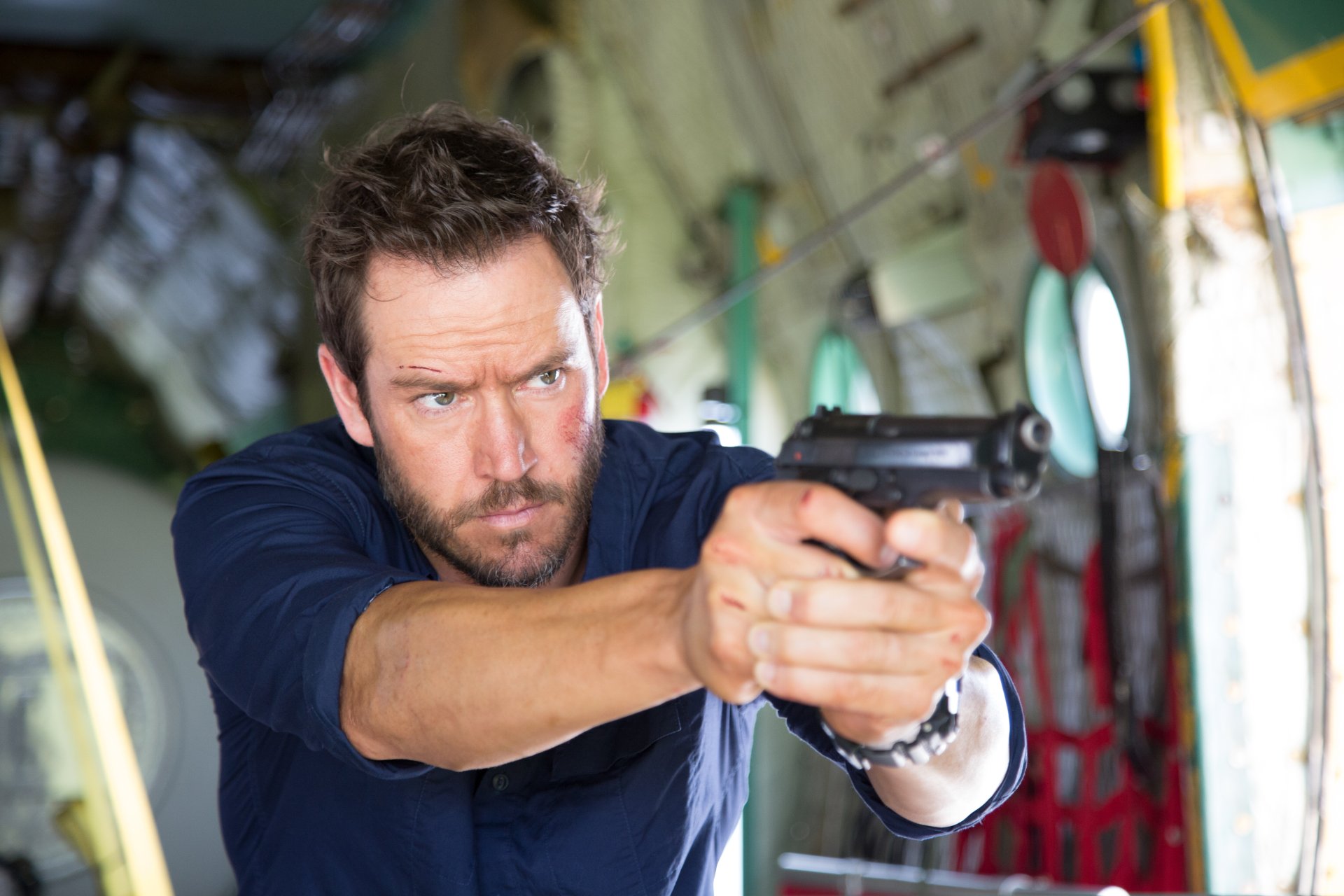 Download Mark-Paul Gosselaar Movie Precious Cargo 4k Ultra HD Wallpaper