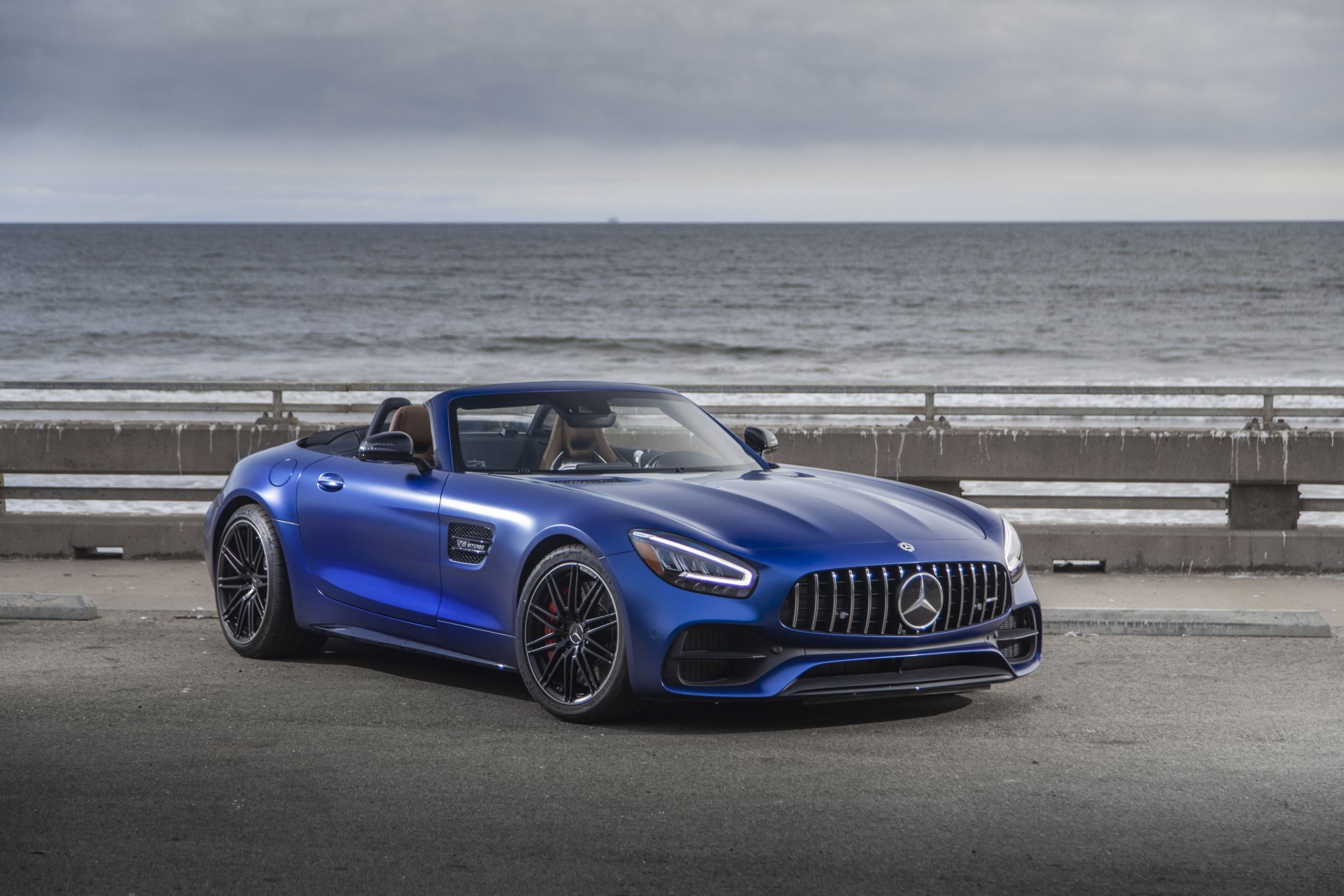 Download Mercedes-Benz AMG Mercedes-Benz Car Vehicle Mercedes-Benz AMG GT HD Wallpaper