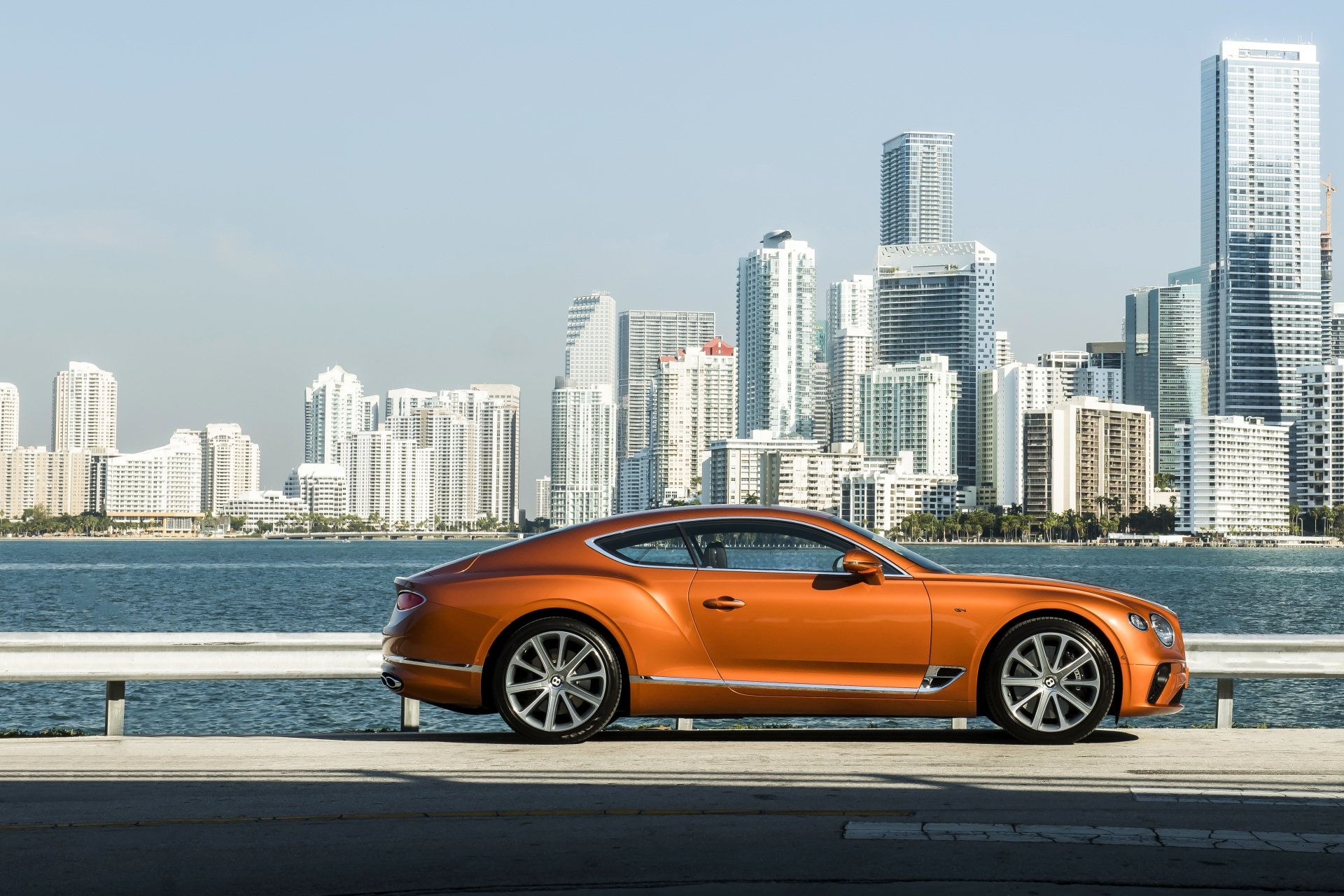 Download Orange Car Grand Tourer Car Bentley Continental GT Bentley Continental Bentley Vehicle Bentley Continental GT V8 4k Ultra HD Wallpaper