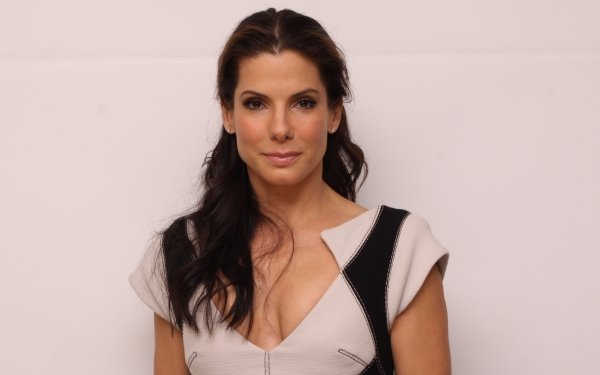 Celebrity Sandra Bullock Actress American Brunette Brown Eyes HD Wallpaper | Background Image
