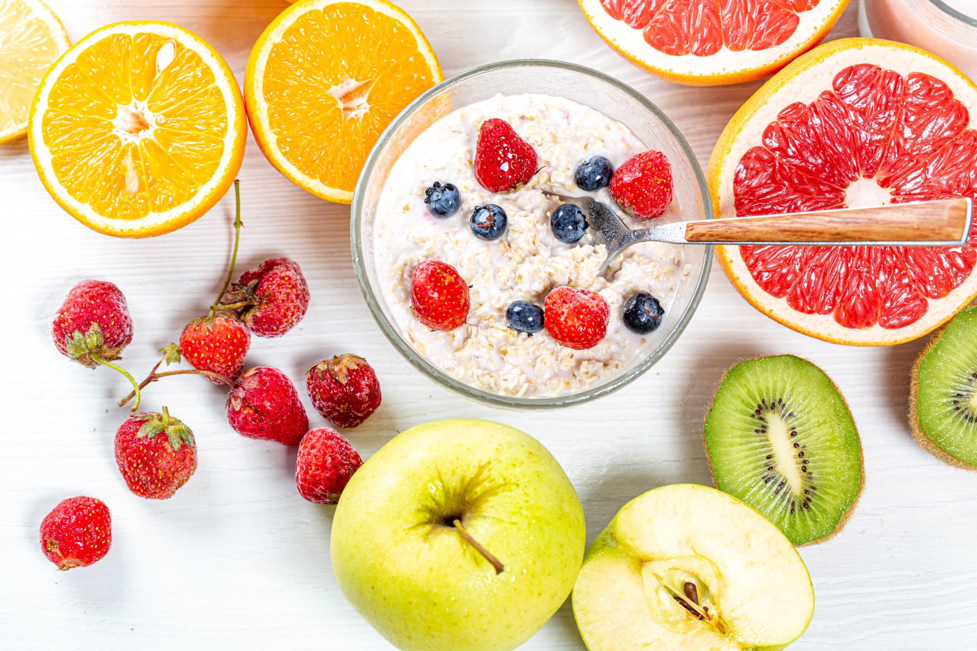 Download Porridge Still Life Kiwi Orange (Fruit) Berry Muesli Fruit Strawberry Apple Food Breakfast 4k Ultra HD Wallpaper