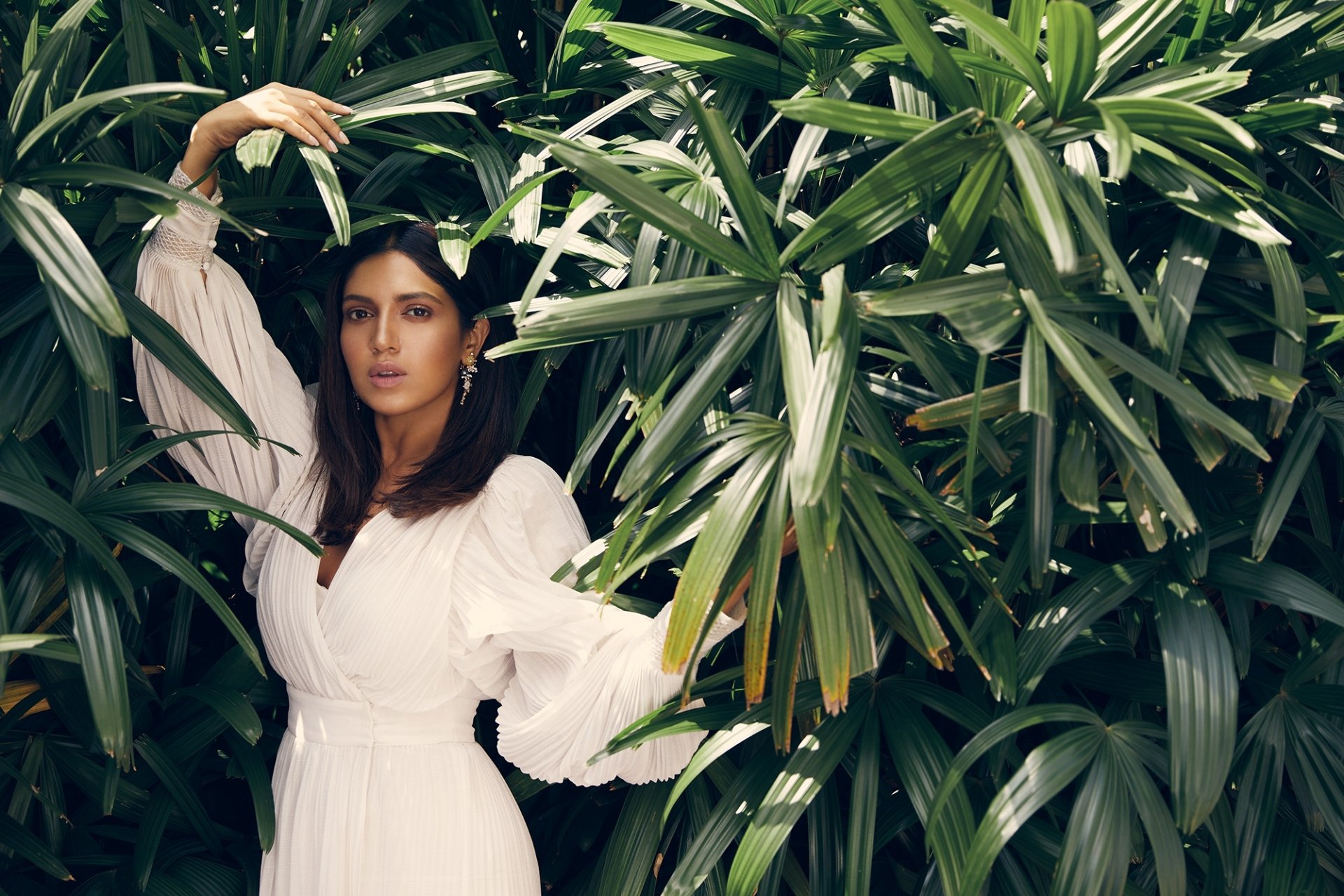 Download White Dress Black Hair Indian Bollywood Actress Celebrity Bhumi Pednekar HD Wallpaper