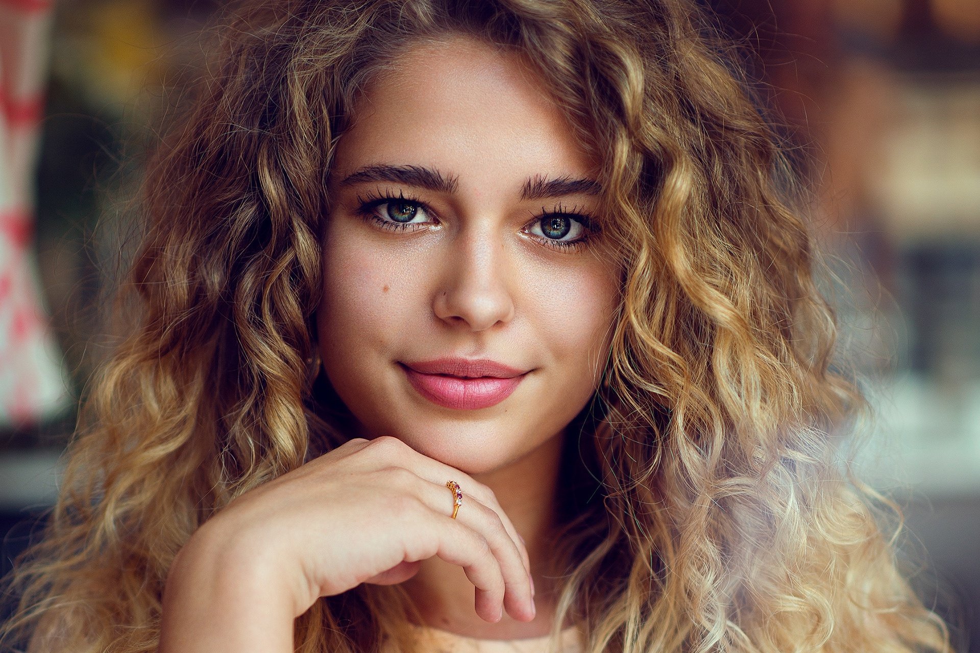 Download Blue Eyes Brunette Model Woman Face HD Wallpaper