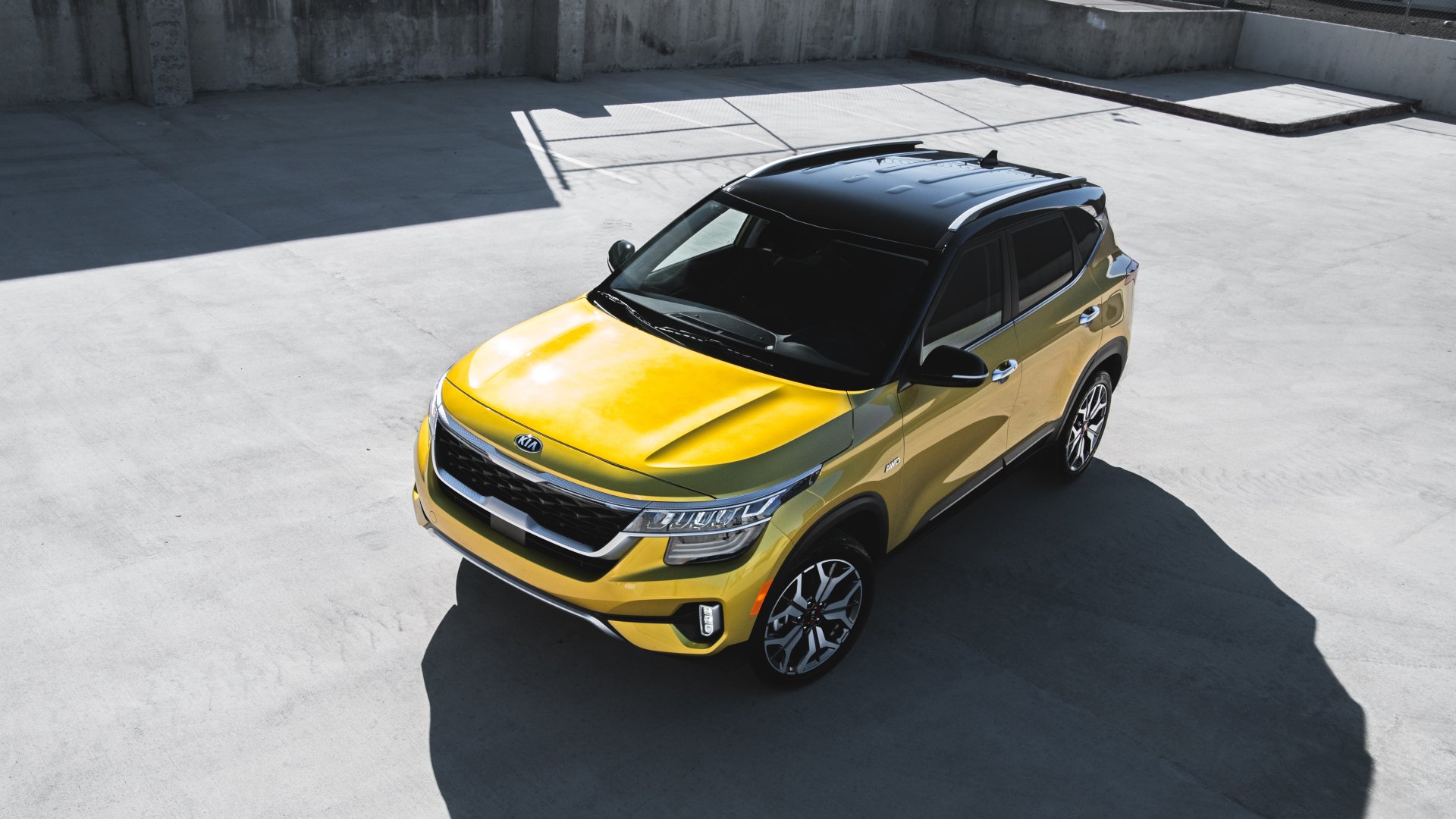 Download SUV Yellow Car Car Kia Vehicle Kia Seltos 4k Ultra HD Wallpaper