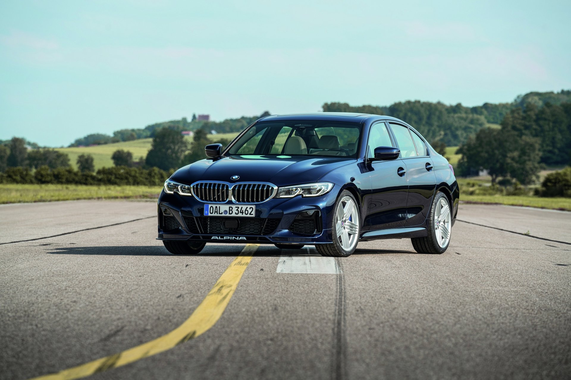 Download Car BMW Vehicle BMW 3 Series 4k Ultra HD Wallpaper