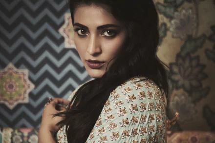 brown eyes black hair face Bollywood actress Indian Celebrity Shruti Haasan HD Desktop Wallpaper | Background Image