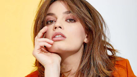 Celebrity Emma Mackey HD Desktop Wallpaper | Background Image