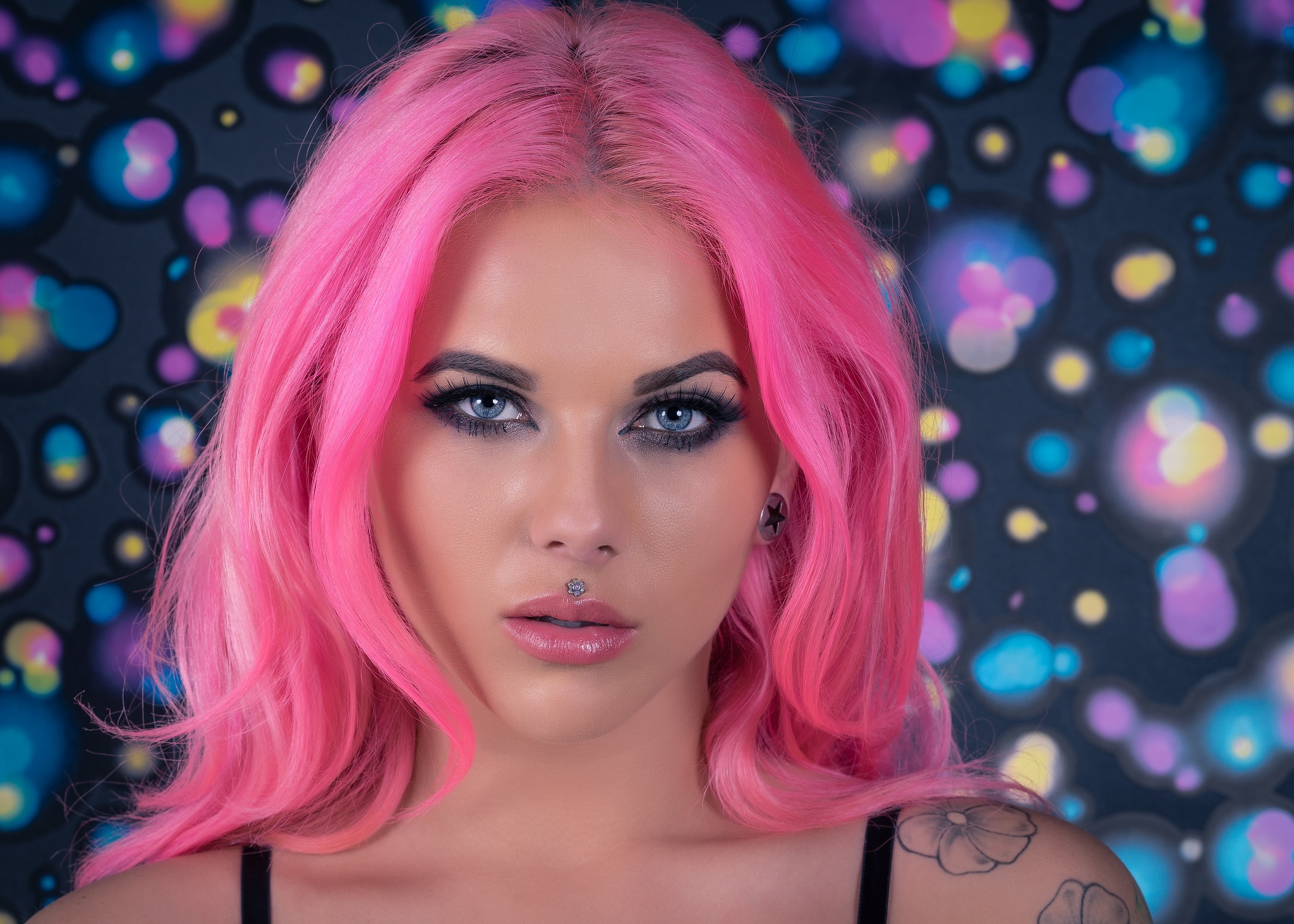 Download Blue Eyes Pink Hair Face Woman Model Hd Wallpaper