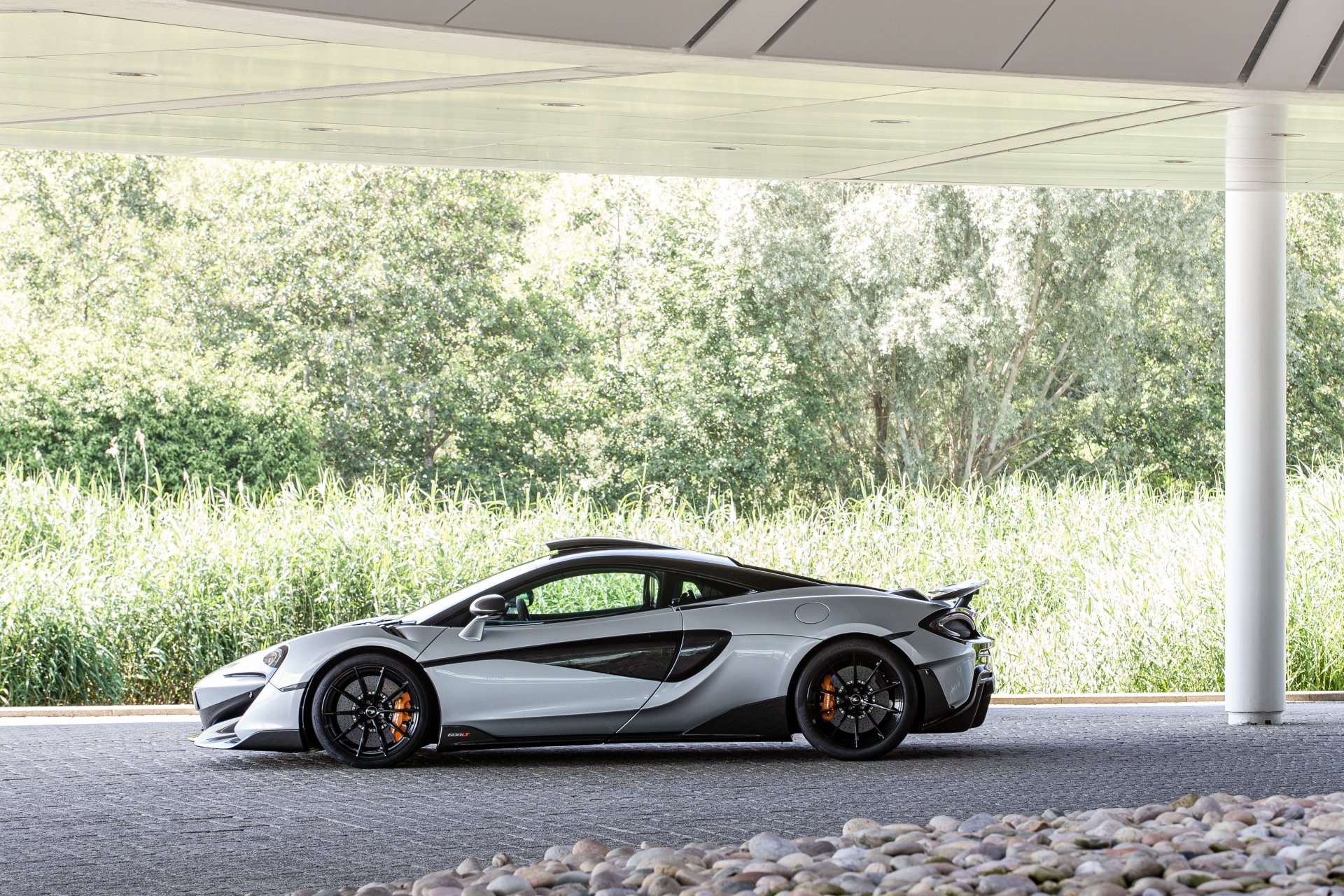 Download Silver Car Supercar Car McLaren Vehicle McLaren 600LT 4k Ultra HD Wallpaper