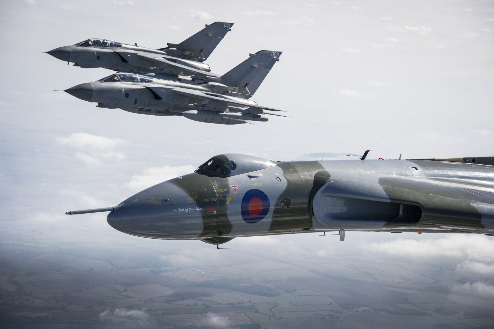 Download Warplane Aircraft Jet Fighter Military Panavia Tornado 4k Ultra HD Wallpaper