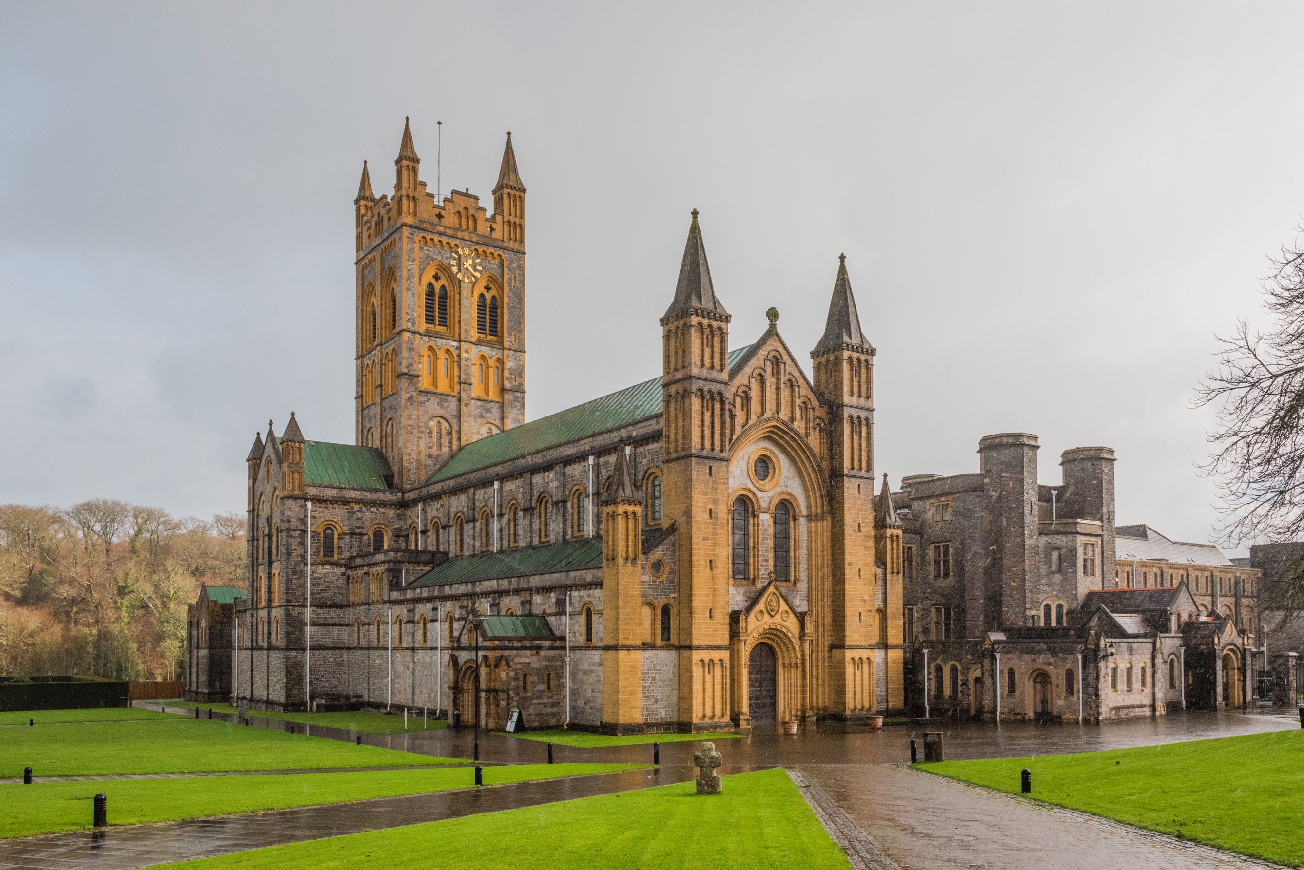 Religious Abbey HD Wallpaper | Background Image