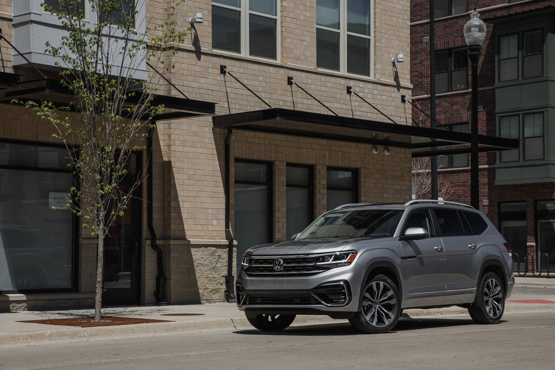 Download Car Silver Car SUV Volkswagen Vehicle Volkswagen Atlas 4k Ultra HD Wallpaper