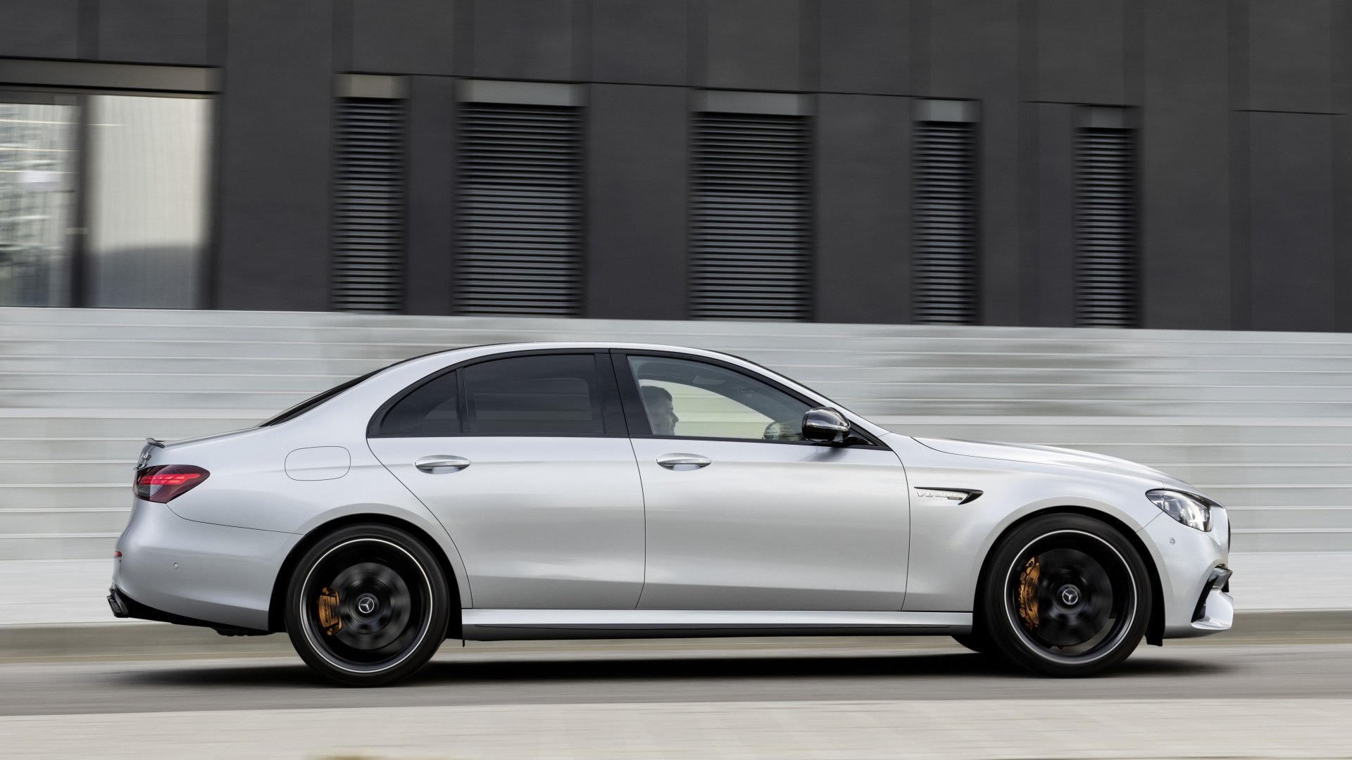 Download Silver Car Car Mercedes-Benz Mercedes-AMG Vehicle Mercedes-AMG E 63 4k Ultra HD Wallpaper