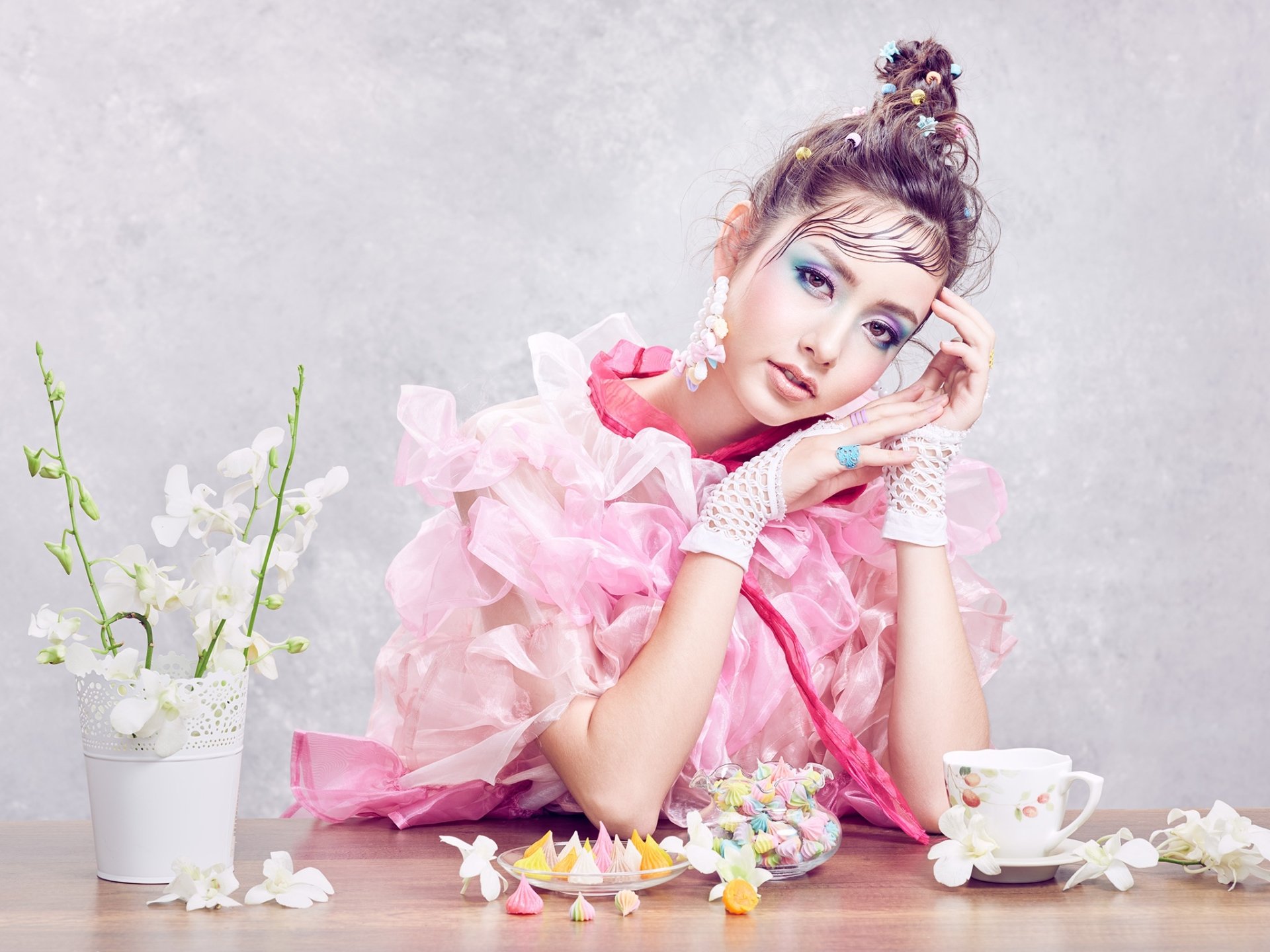 Download Brown Eyes Brunette Model Flower Woman Asian HD Wallpaper by Chakrit Chanpen