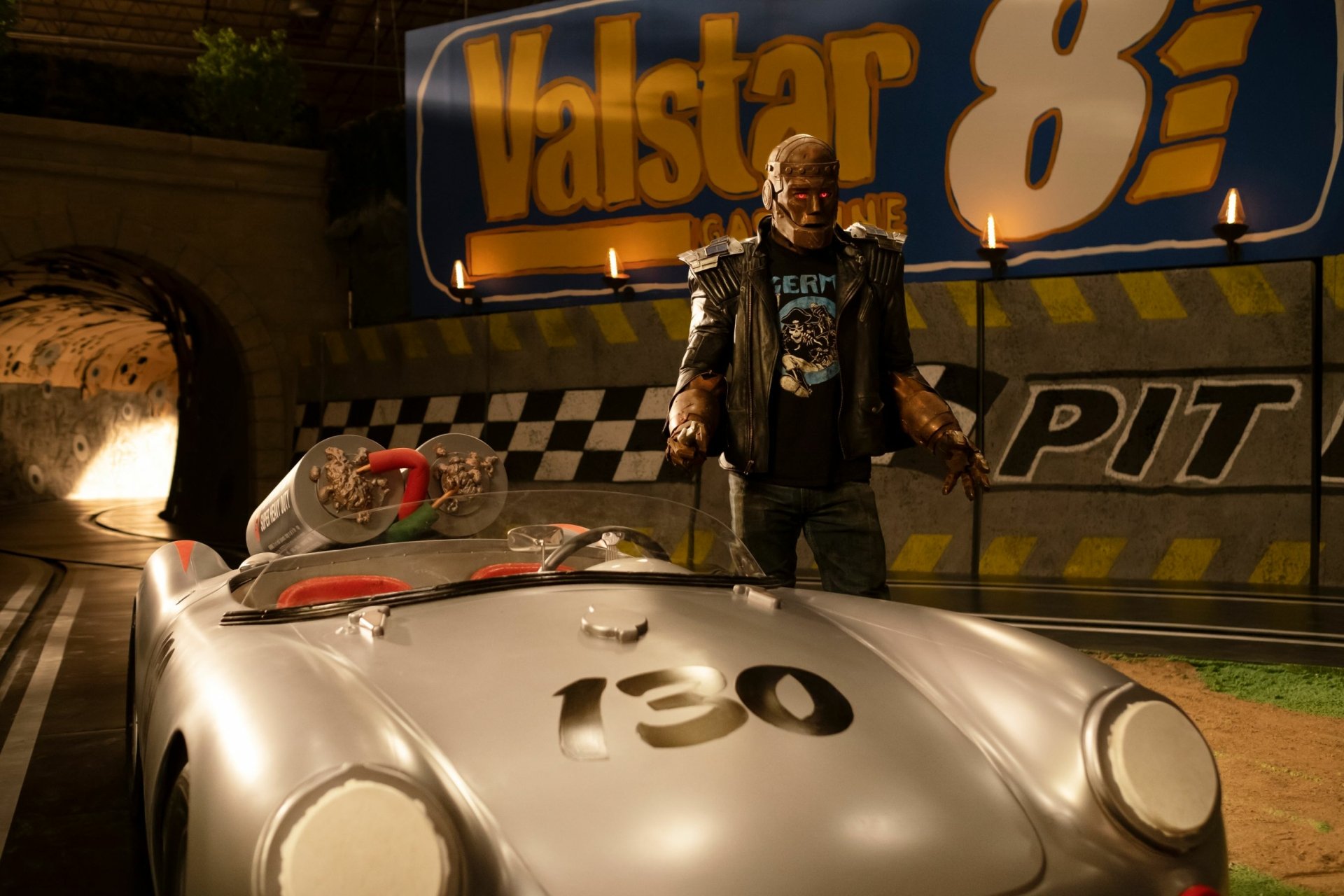 Download Car Robotman (DC Comics) TV Show Doom Patrol HD Wallpaper