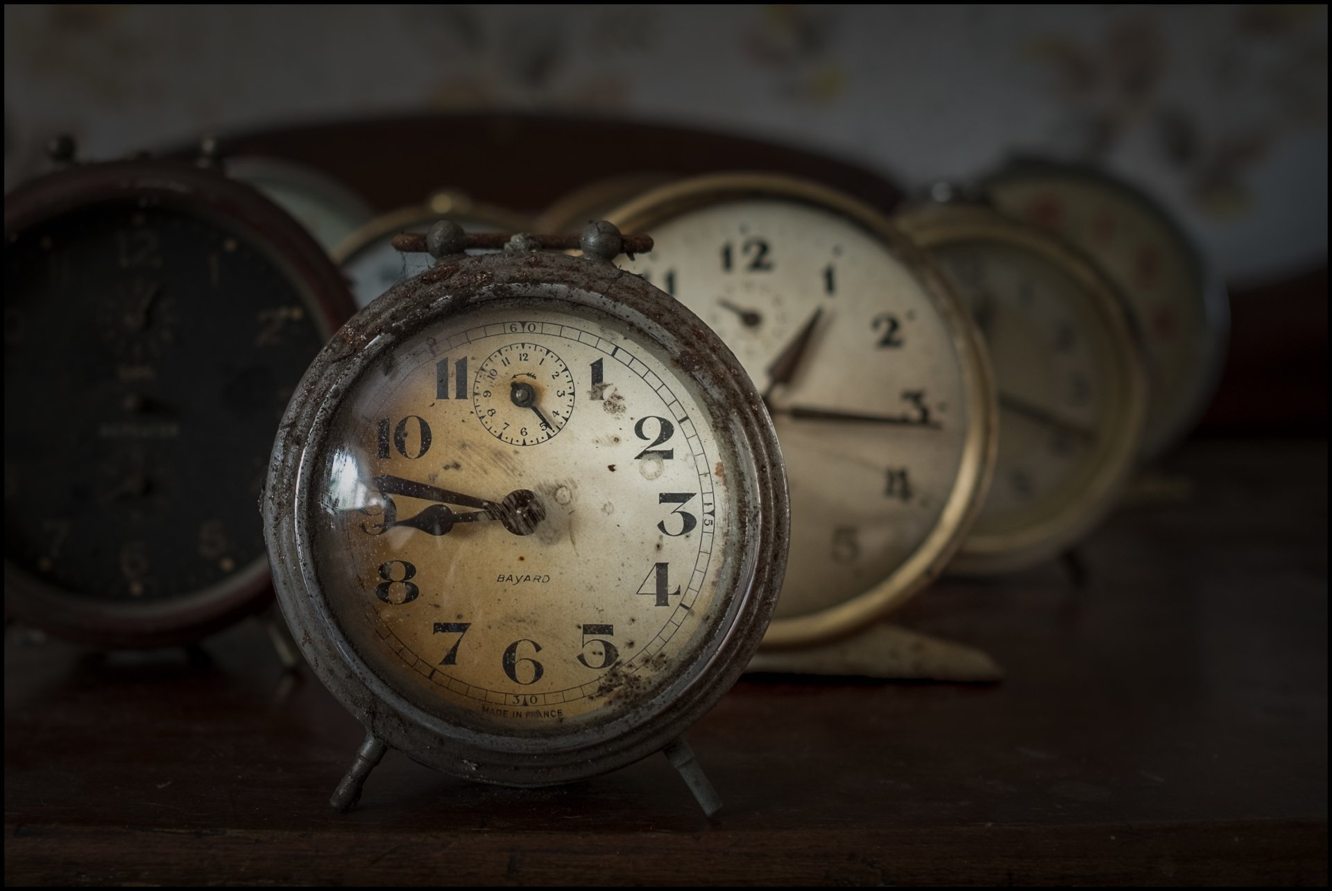 Download Alarm Clock Man Made Clock HD Wallpaper