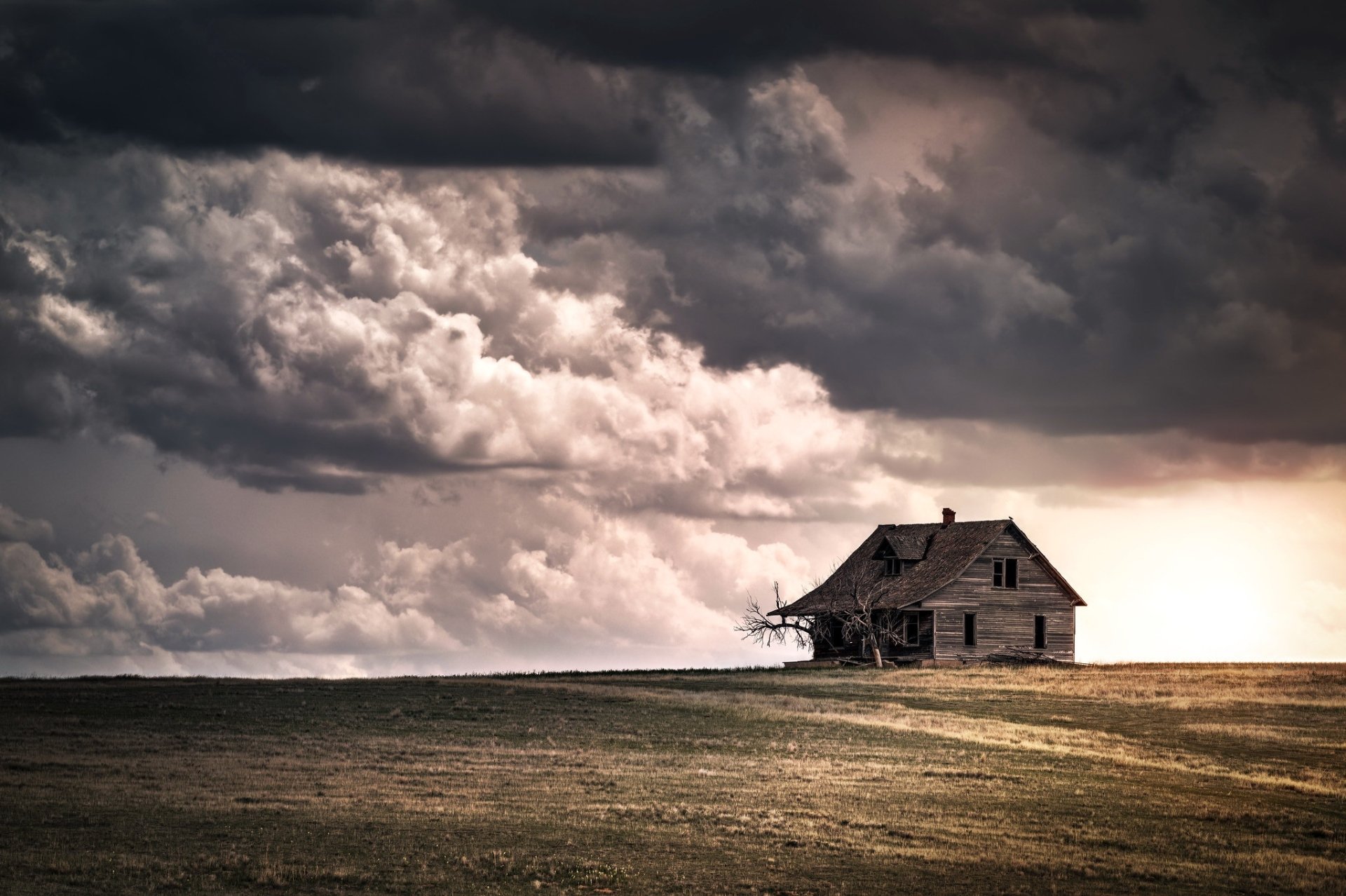 Download Sky Field Man Made House Hd Wallpaper
