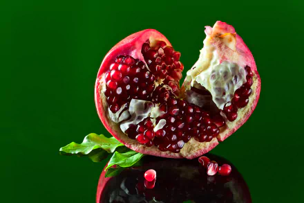 food pomegranate HD Desktop Wallpaper | Background Image