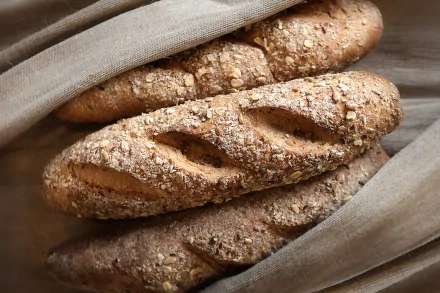  Whole wheat cereal bread by Hoa Luu
