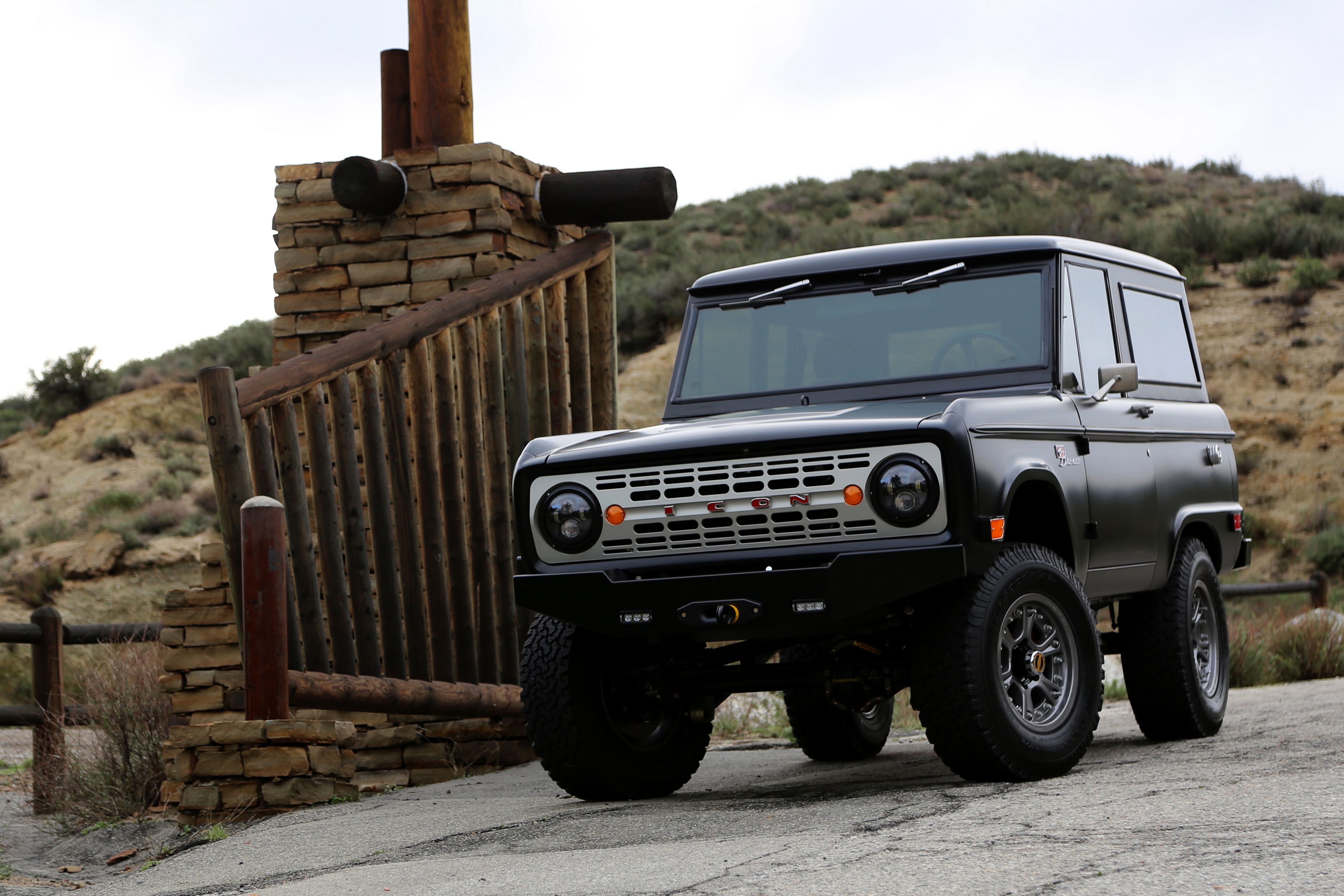 Vehicles Ford Bronco HD Wallpaper | Background Image