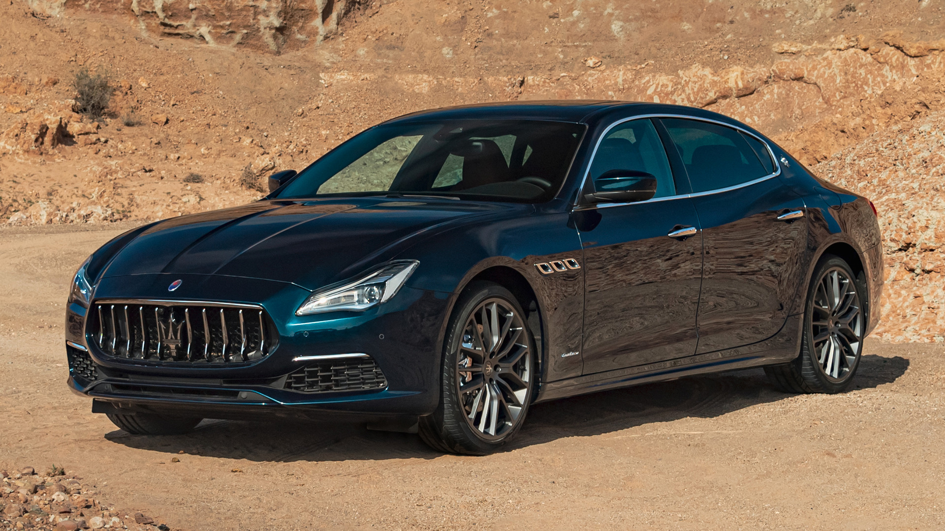 Download Car Sports Sedan Full-size Car Vehicle Maserati Quattroporte ...