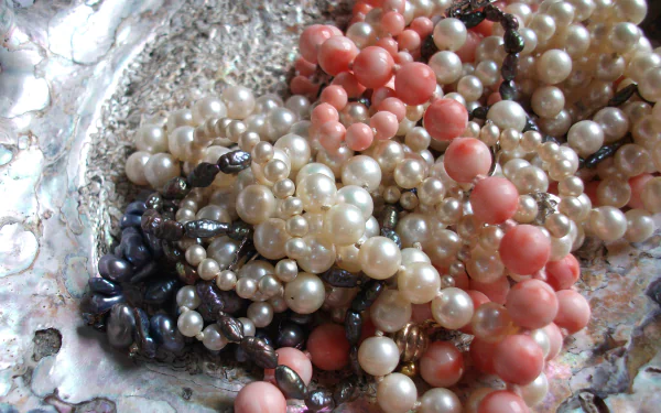 necklace pearl man made jewelry HD Desktop Wallpaper | Background Image