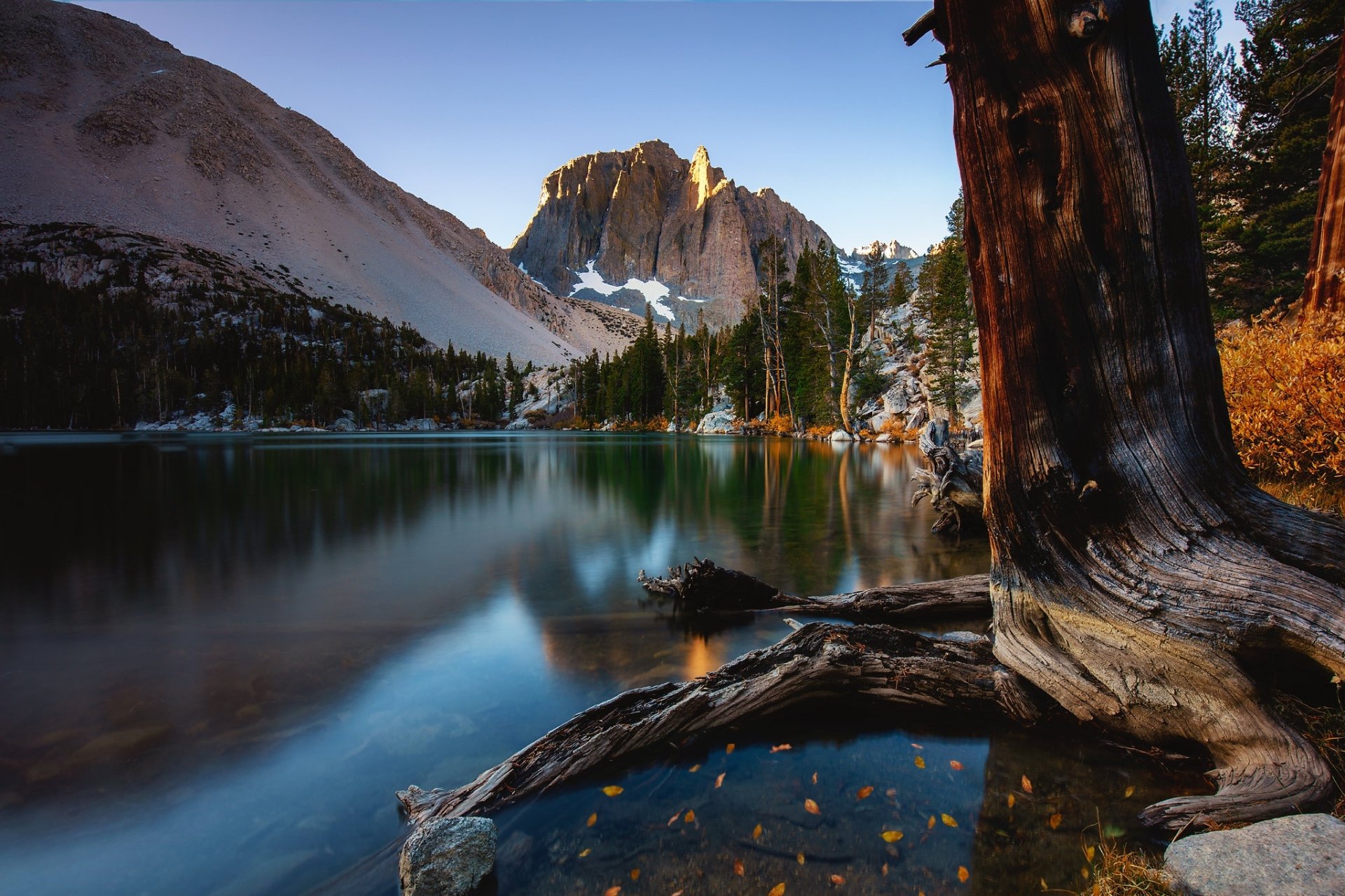 Фотография 640 640 пикселей. Биг Пайн Лейкс. Река Мерсед. Заставка Sierra. 640 На 360 пикселей.