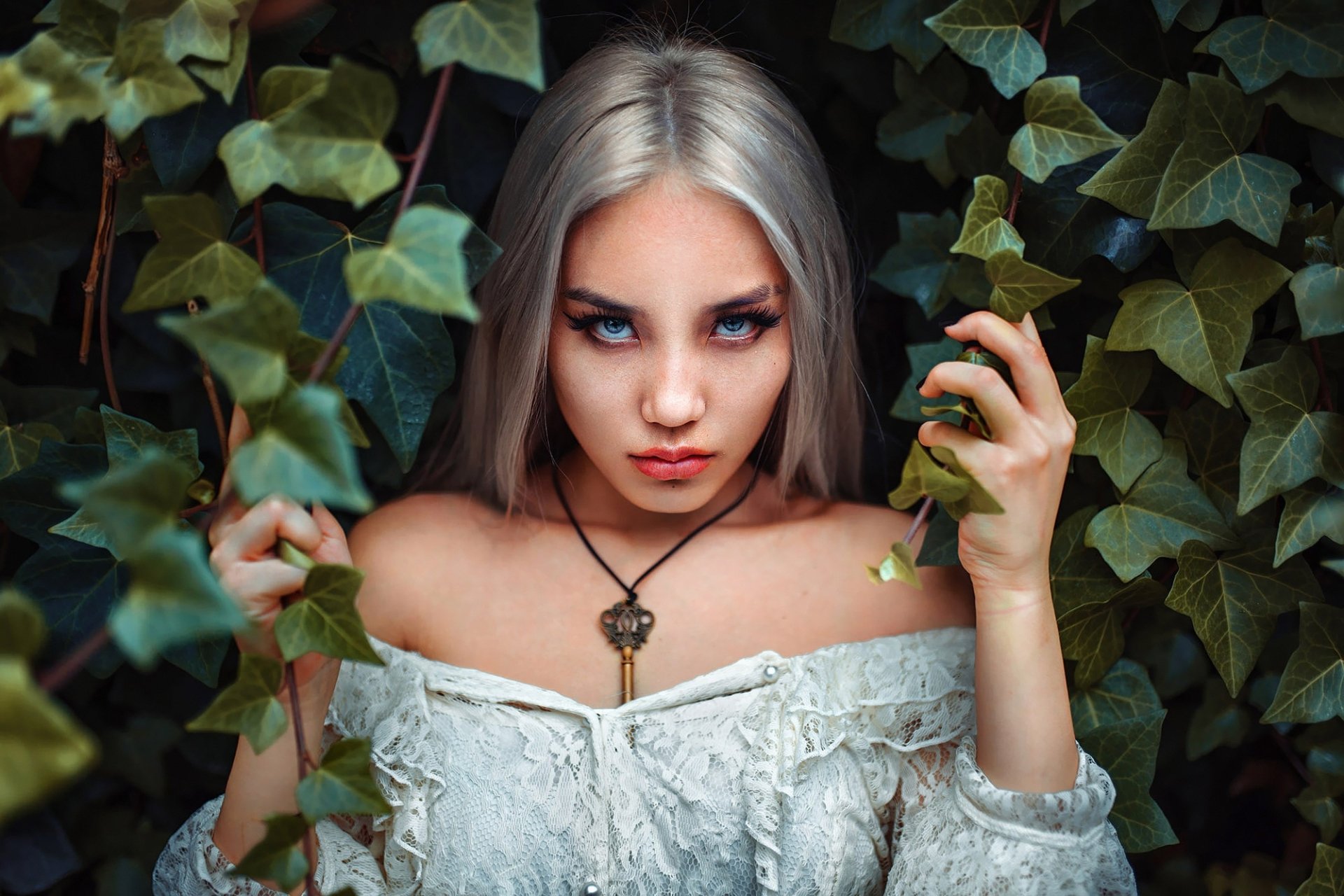 Download Stare Blonde Blue Eyes Woman Stare Down HD Wallpaper by Gustavo Terzaghi