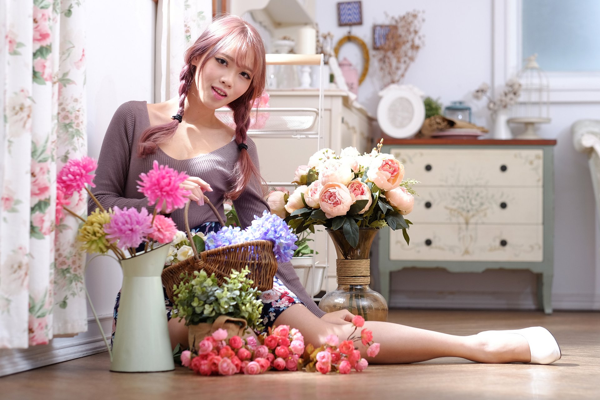 Download Flower Braid Model Woman Asian 4k Ultra HD Wallpaper