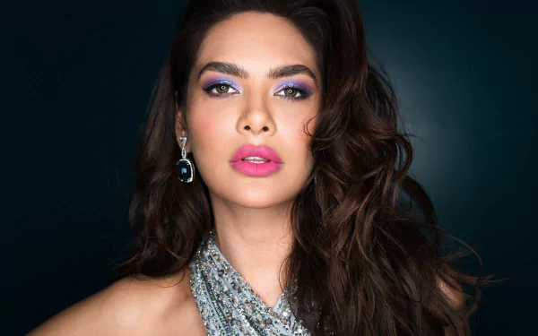 Bollywood actress brunette hair face model Celebrity Esha Gupta HD Desktop Wallpaper | Background Image