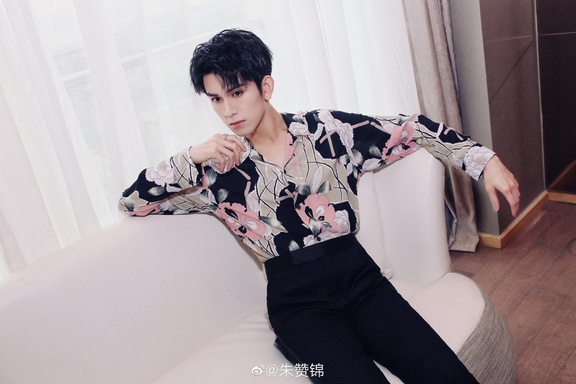 Download Celebrity Zhu Zanjin HD Wallpaper