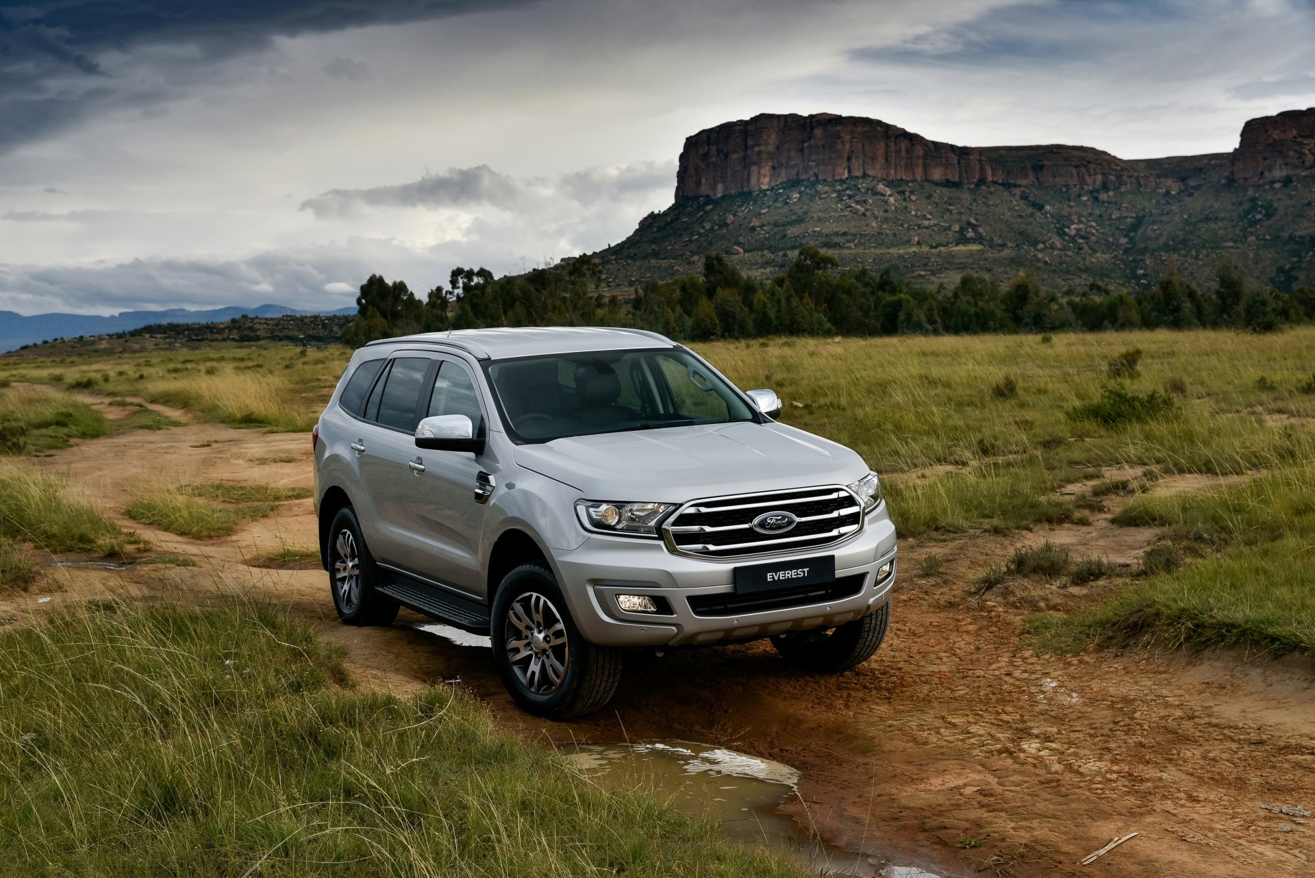 Download Silver Car SUV Car Ford Vehicle Ford Everest 4k Ultra HD Wallpaper