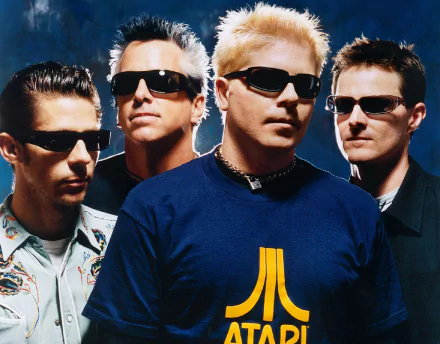 HD desktop wallpaper of The Offspring band members posing with sunglasses.