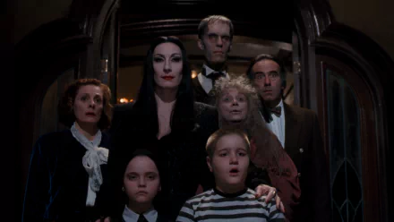Carel Struycken Lurch (The Addams Family) Judith Malina Grandmama (The Addams Family) Jimmy Workman Pugsley Addams Christina Ricci Wednesday Addams Elizabeth Wilson Abigail Craven Anjelica Huston Morticia Addams movie The Addams Family (1991) HD Desktop Wallpaper | Background Image