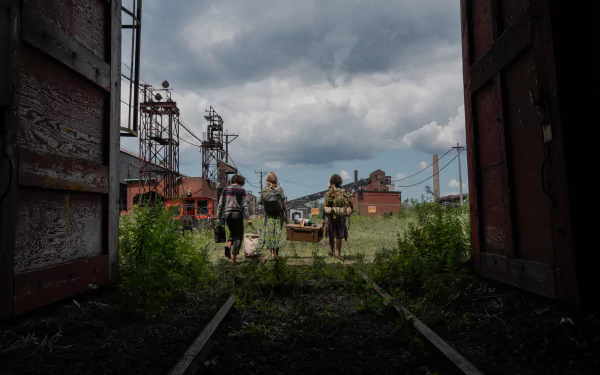 Regan Abbott Evelyn Abbott Marcus Abbott Millicent Simmonds Noah Jupe Emily Blunt movie A Quiet Place Part II HD Desktop Wallpaper | Background Image