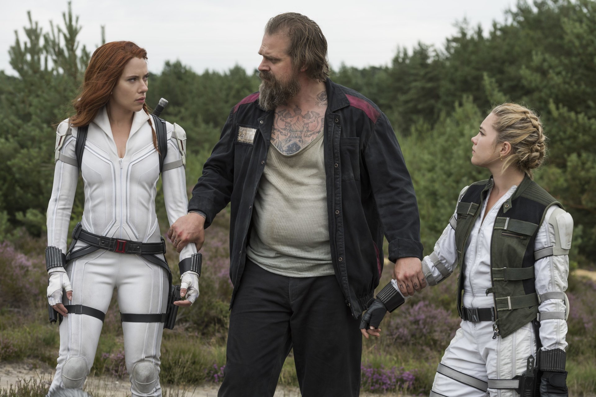 Download Red Guardian (Marvel Comics) David Harbour Yelena Belova Florence Pugh Natasha Romanoff Scarlett Johansson Movie Black Widow HD Wallpaper