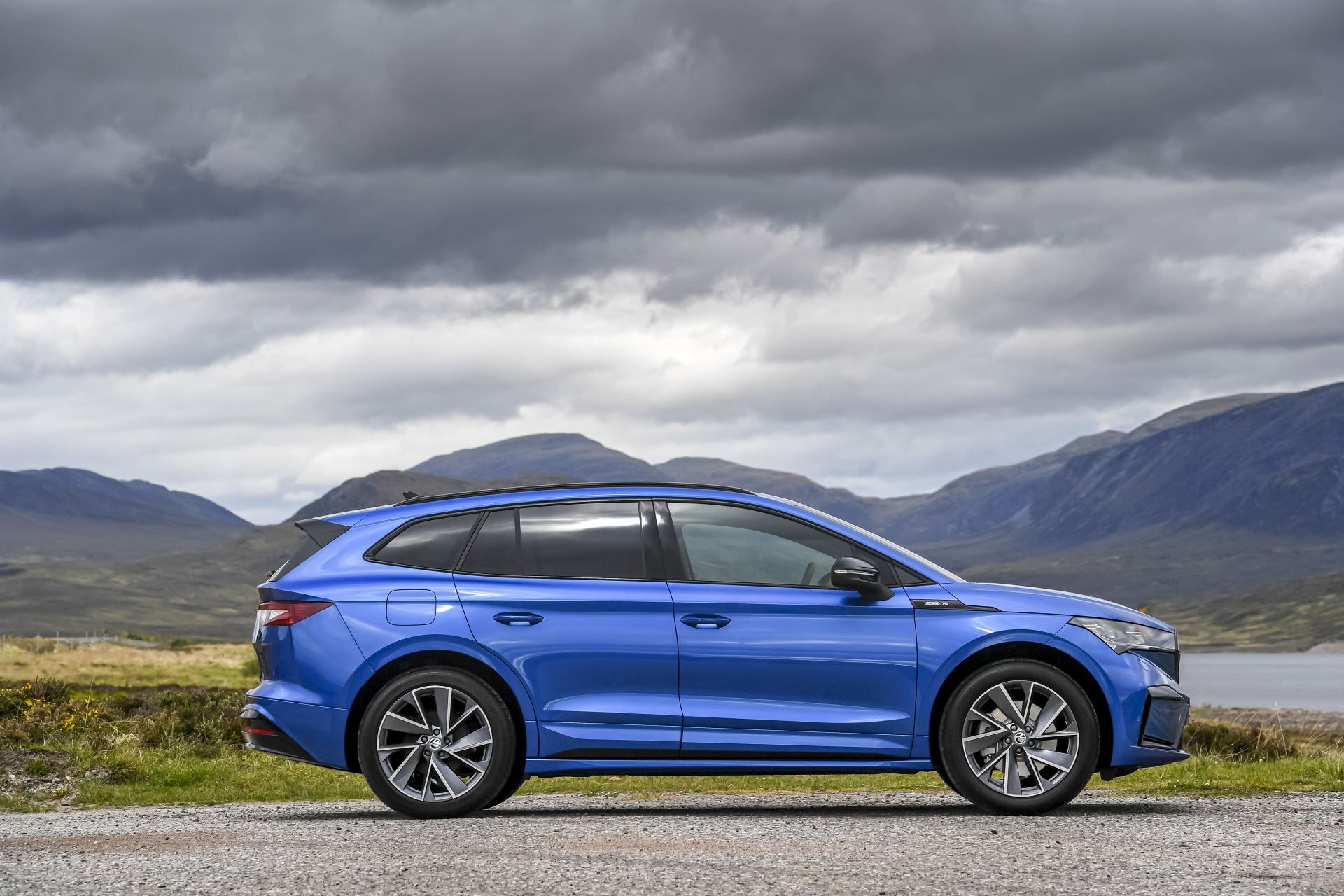 Download Electric Car SUV Vehicle Skoda Enyaq IV 80 4k Ultra HD Wallpaper