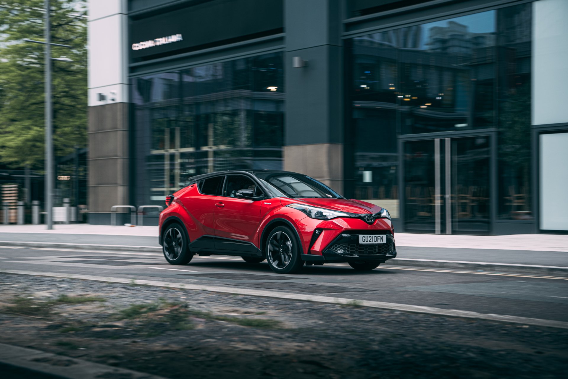 Download SUV Vehicle Toyota C-HR 4k Ultra HD Wallpaper