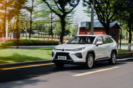 SUV vehicle Toyota Wildlander HD Desktop Wallpaper | Background Image